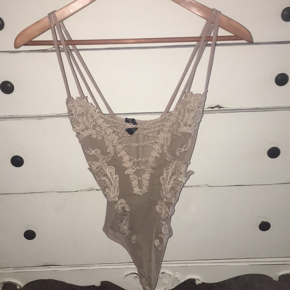Lace Bodysuit 💃💃